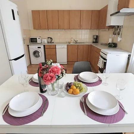 Rosa By Rentego 10 Min Walk From Old Town Square Appartamento Praga