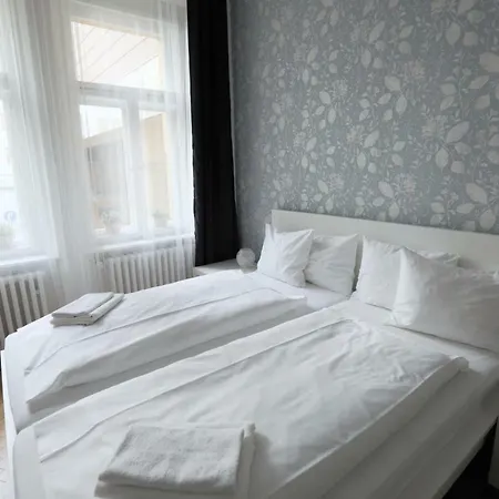 Appartamento Rosa By Rentego 10 Min Walk From Old Town Square Praga